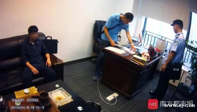 “内鬼”分析通话时长挑潜在客户信息卖！广州越秀警方刑拘53人