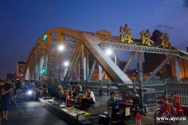 凌晨3点探访广州"鬼市" ，有钱难买心头爱，摊主:什么都有