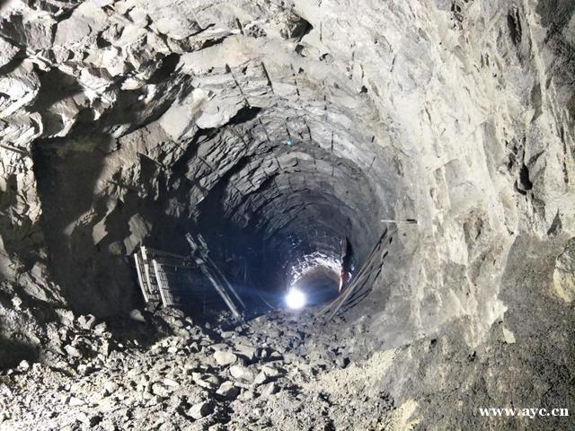 广州备用水源地牛路水库引水隧洞贯通