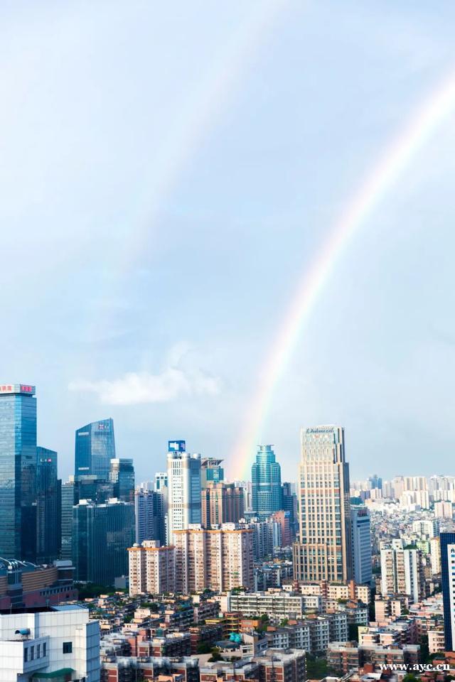 广州今天，再次惊现“双彩虹”，刷屏朋友圈