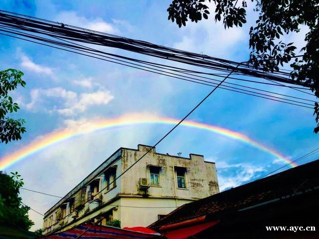 广州今天，再次惊现“双彩虹”，刷屏朋友圈
