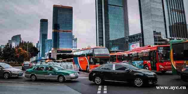 “守擂”的广州，还能扛多久？| 中报观城