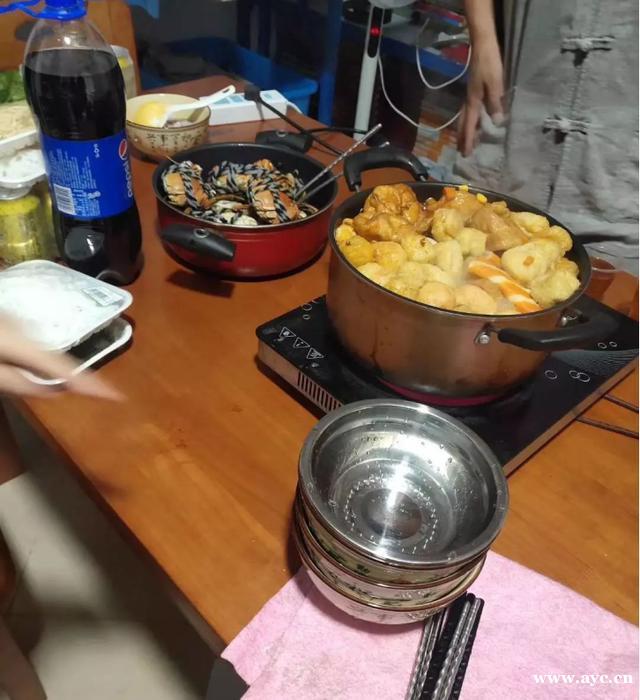 广州某高校教师灌醉19岁女大学生，强制进行侵犯，称早就有想法想给她"家的温暖"