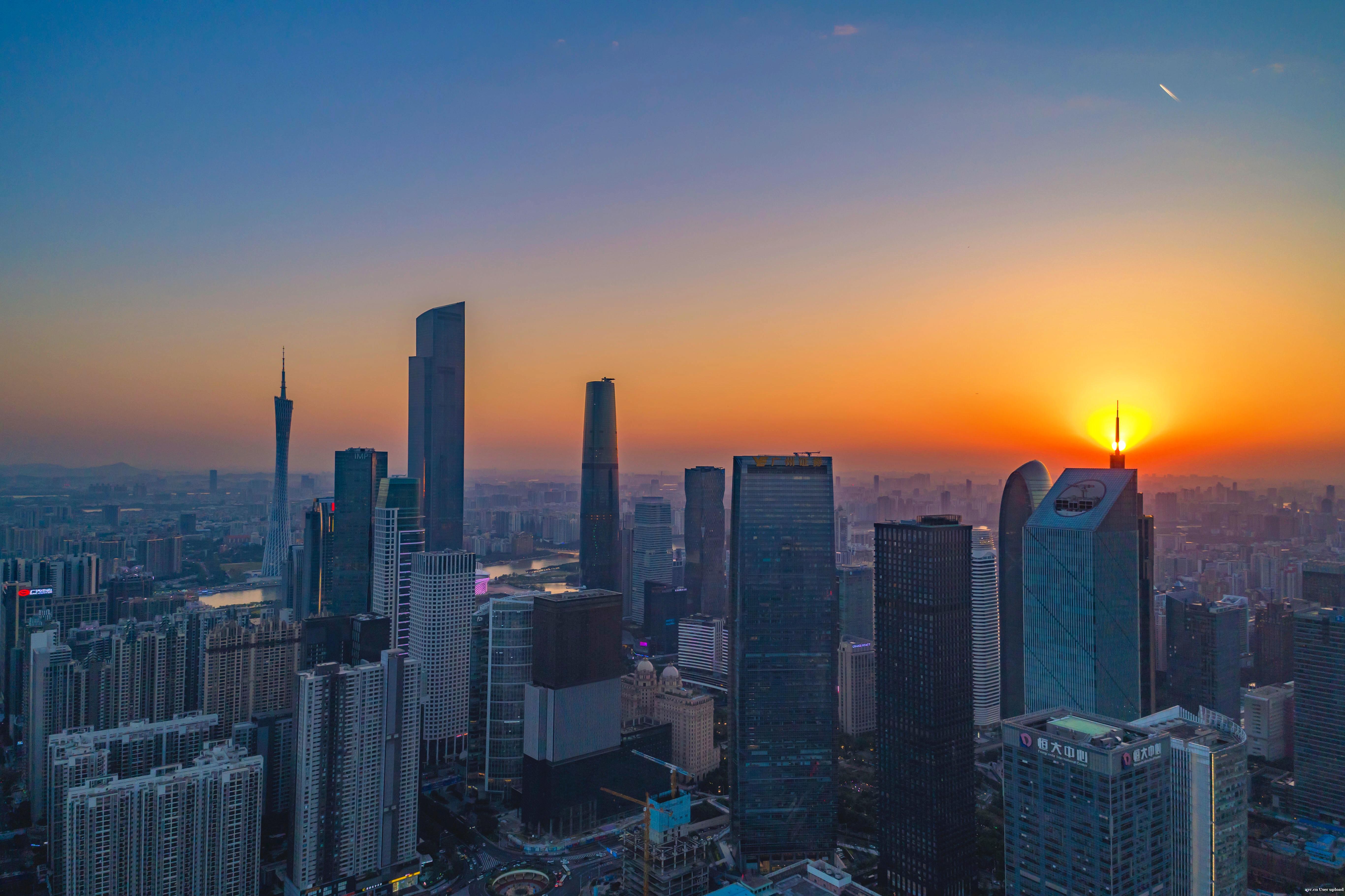 广州2021年全市工业总产值突破两万亿元