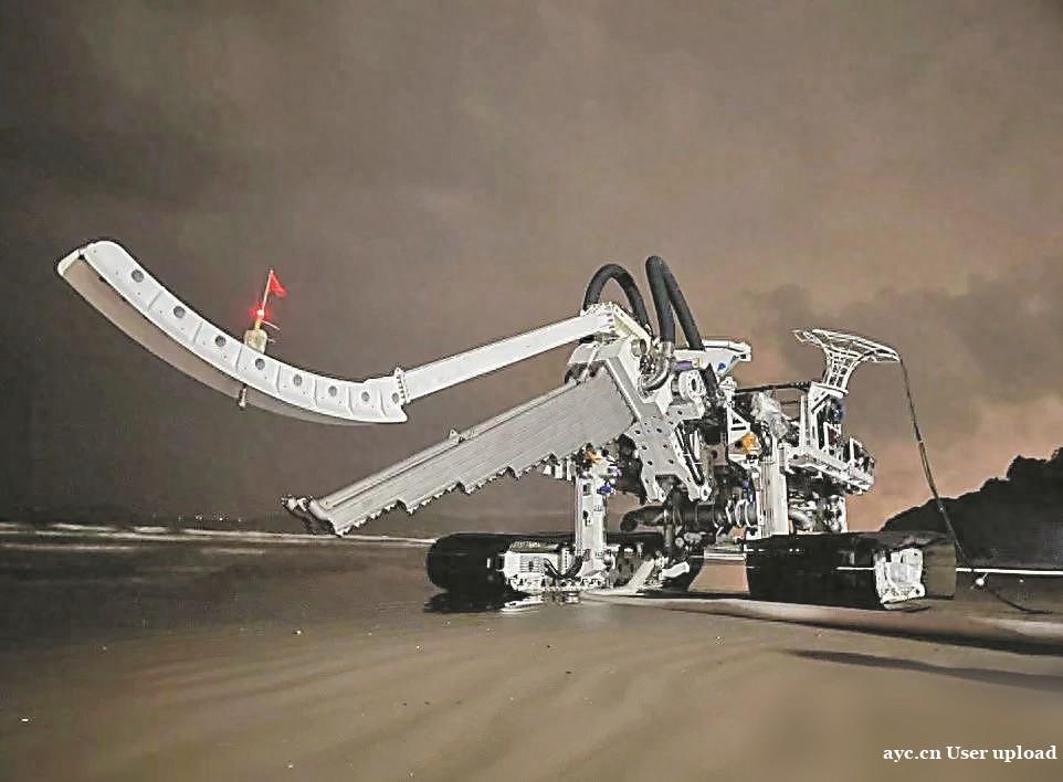 亚洲最大功率海底管缆埋设机器人完成首次海上施工作业任务