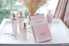 换季干燥缺水，护肤品没效果怎么办？4步解决换季烦恼