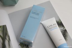 秋天皮肤干燥起皮怎么护理？看自然兰教你如何护肤