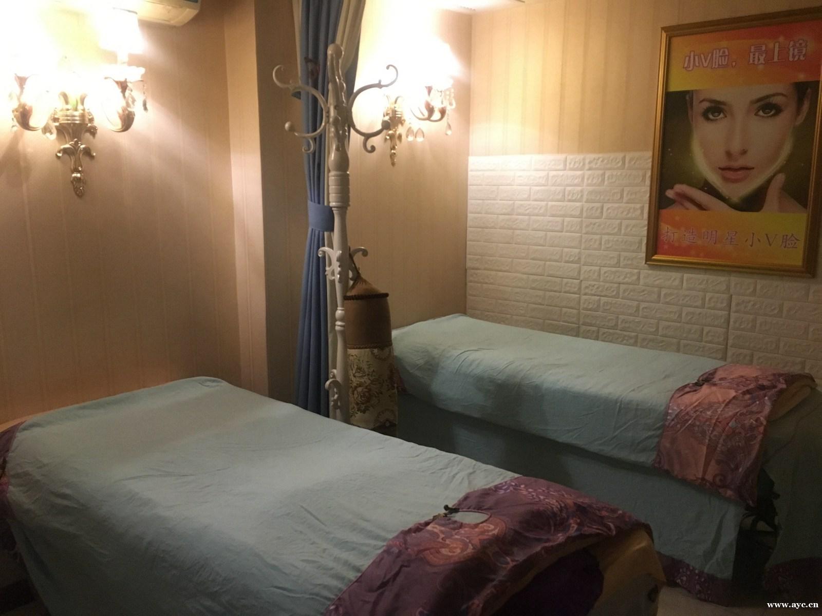 【旺铺】海珠区地铁口临街美容院转让 【旺铺】海珠区地铁口临街美容院转让