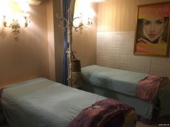 【旺铺】海珠区地铁口临街美容院转让