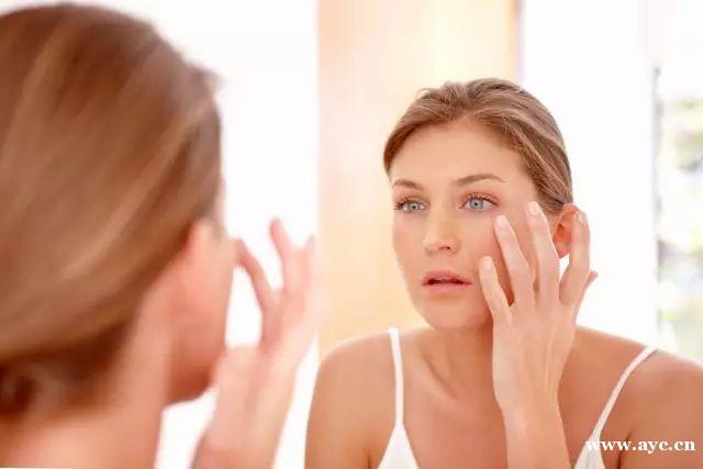 皮肤暗黄干燥用什么护肤品?不如来看这瓶自然兰玫瑰花苞水 皮肤暗黄干燥用什么护肤品?不如来看这瓶自然兰玫瑰花苞水