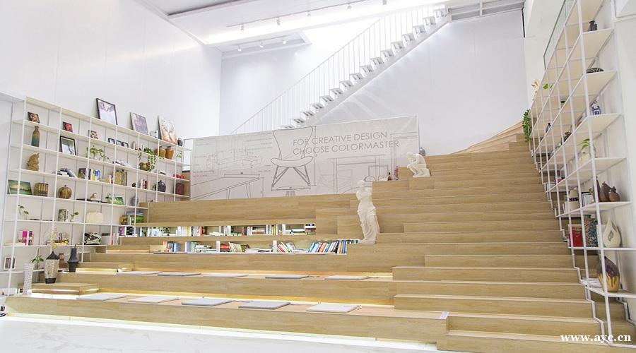 学院风格的阶梯讲堂就在不一样摄影基地 学院风格的阶梯讲堂就在不一样摄影基地