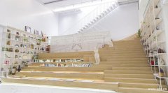 学院风格的阶梯讲堂就在不一样摄影基地 学院风格的阶梯讲堂就在不一样摄影基地