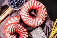 学烘焙去什么学校好？广州欧米奇西点学校好不好