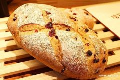 学烘焙哪里好？广州欧米奇西点西餐学校专业西点培训