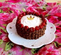 学西点蛋糕选什么学校？广州欧米奇西点学校怎么样