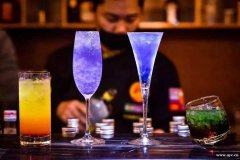 学调酒有什么学校？广州欧米奇学调酒培训怎么样