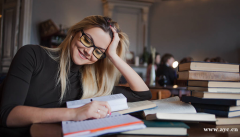 研究生学位论文选题具有创新性的途径选择