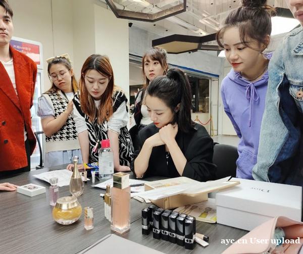 淘宝,抖音,快手平台MCN机构,九月中秋档期选品,全类目带货 淘宝,抖音,快手平台MCN机构,九月中秋档期选品,全类目带货