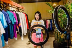 佛山东莞直播带货选品中心,就近排期,国内品牌全类目可接,保底 佛山东莞直播带货选品中心,就近排期,国内品牌全类目可接,保底