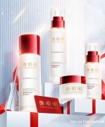 什么护肤品抗皱修护效果好？郑明明贻贝修护赋活套组怎么样？