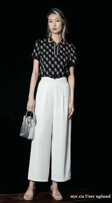 品牌女装折扣批发 品牌折扣女装一手货源 知名品牌 专柜正品 品牌女装折扣批发 品牌折扣女装一手货源 知名品牌 专柜正品