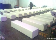 广州出租白色沙发凳高靠背沙发实木茶几出租