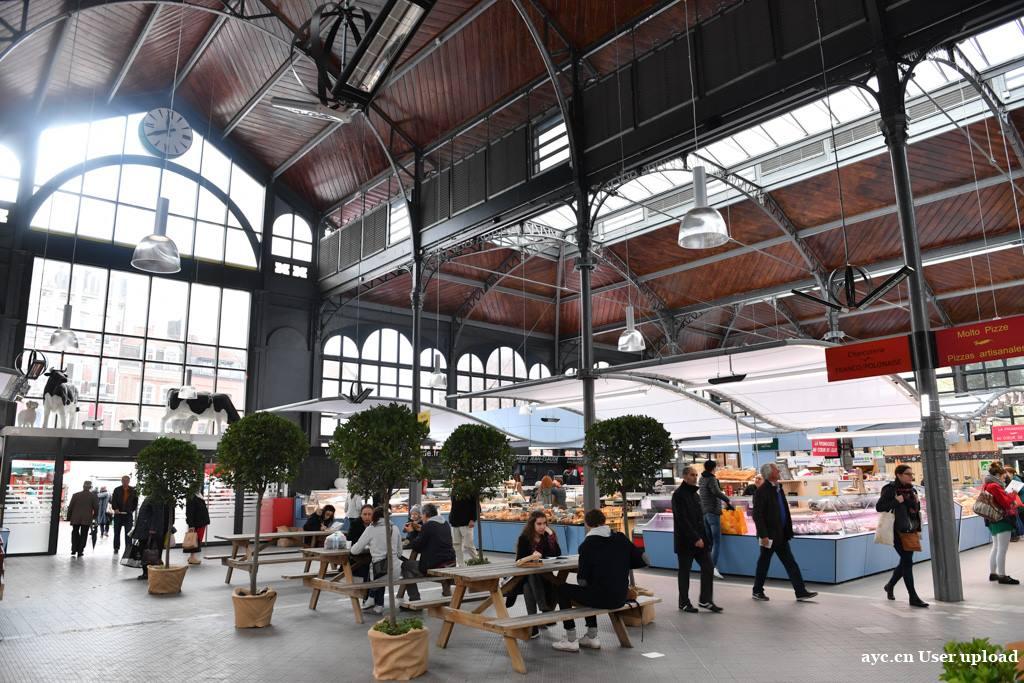 伟而特红外真正解决法国Lille Marke商超高大空间的取 伟而特红外真正解决法国Lille Marke商超高大空间的取