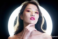 精致女人：时尚前沿的优雅典范与易舒美的魅力