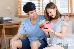 情人节，为爱加固仪式感——易舒美盆底肌修复仪，让她的笑容更灿