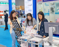 易舒美亮相CMEF 2025：科技赋能康复医疗，引领行业新未
