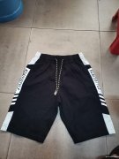 求购库存服装，多袋裤，衬衫，T恤，夹克