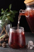 ​​夏季痛经宝子必看：冷饮虽爽，但小心“雪上加霜”！