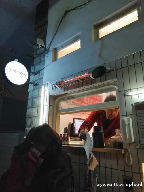 伟而特:为Berry Beans三里屯店注入温暖新活力 伟而特:为Berry Beans三里屯店注入温暖新活力