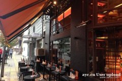 户外咖啡店的冬日救星——伟而特取暖器，让温暖与生意同在！